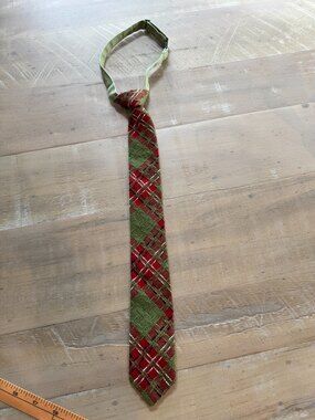 Boys Ready to Wear Tie Red Green Plaid Holiday Tartan 18 Inches Long